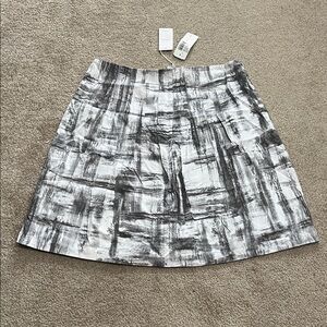 NWT Chico’s Modern Abstract Print Skirt - White & Gray
